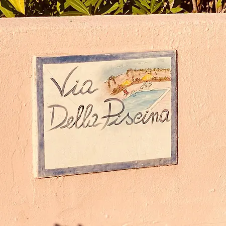 Medusa Baja Sardinia * Cala Bitta