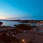 Medusa Baja Sardinia