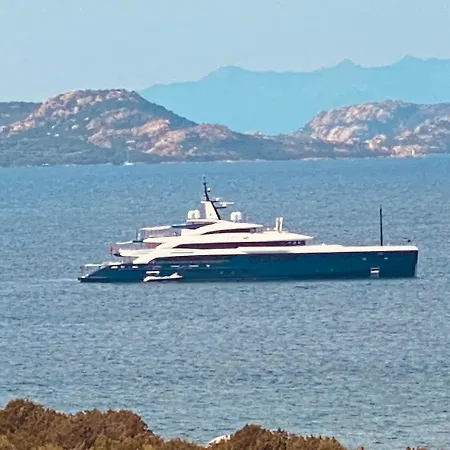 Medusa Baja Sardinia Cala Bitta