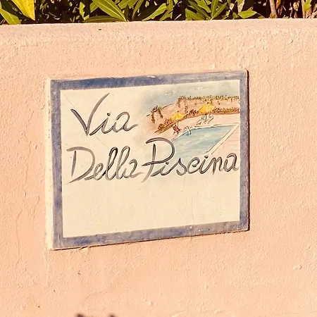 Medusa Baja Sardinia * Cala Bitta