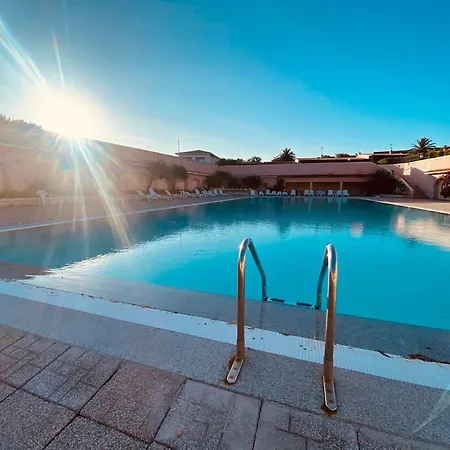 Medusa Baja Sardinia Apartmán *