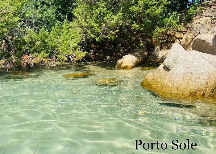 Medusa Baja Sardinia Cala Bitta